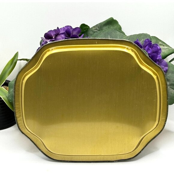 Santa Claus Carousel Horse Decorative Metal Tray With Green Marble-Like Edge - Picture 3 of 4